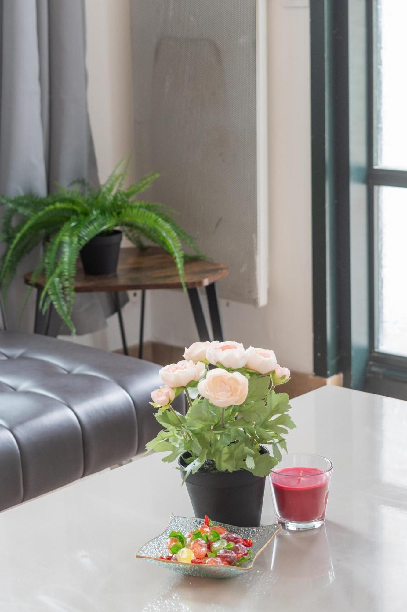 Le Hangar Fleuri Gagny Ngoại thất bức ảnh
