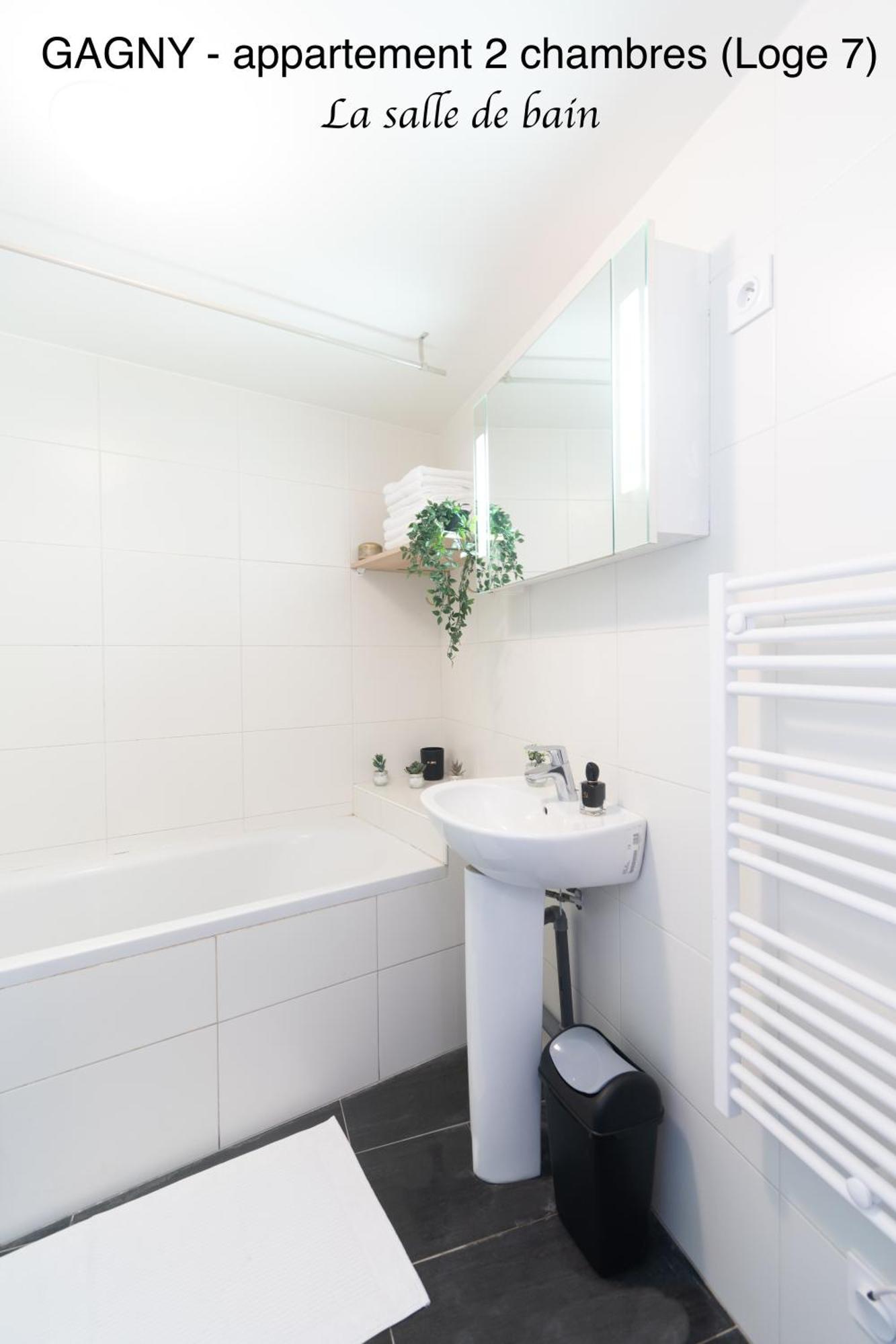 Le Hangar Fleuri Gagny Ngoại thất bức ảnh
